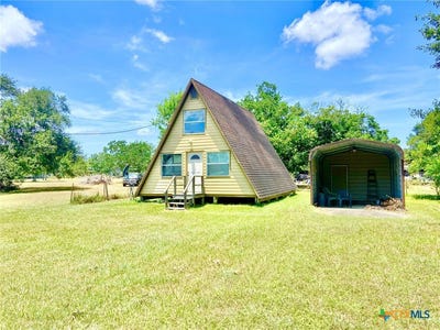 /international/us/333-n-old-river-road-palacios-tx-110101075716/