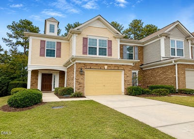 /international/us/1143-kingston-grove-drive-cary-nc-110108471367/
