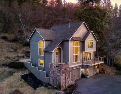 /international/us/6818-coopers-hawk-klamath-falls-or-110098687342/