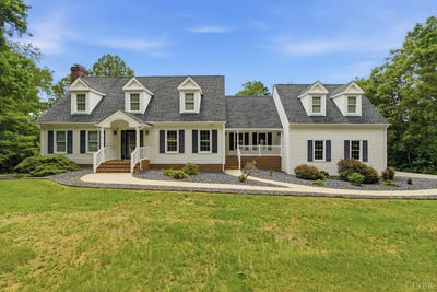 /international/us/1054-rock-haven-road-goode-va-110108549663/