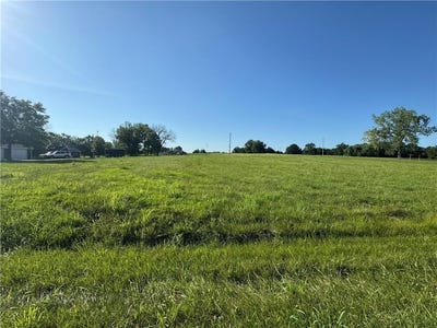 /international/us/2219-rowboat-drive-gallatin-mo-110101241096/