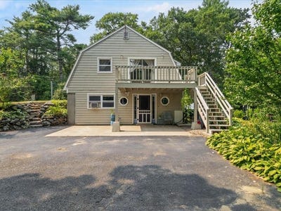 /international/us/133-old-mill-road-charlestown-ri-110101369133/?lang=id