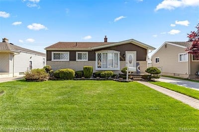 /international/us/33501-leona-street-garden-city-mi-110108254878/