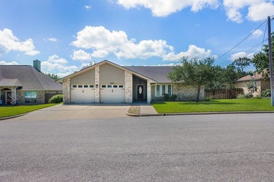 /international/us/850-whispering-oaks-drive-giddings-tx-110101166437/
