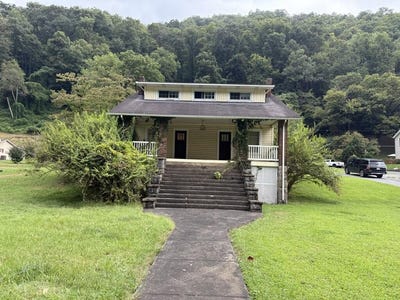 /international/us/1070-mimosa-st-grundy-va-110110349108/