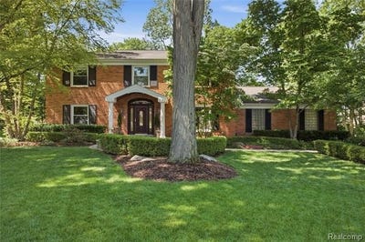 /international/us/28785-oak-point-drive-farmington-hills-mi-110108937536/