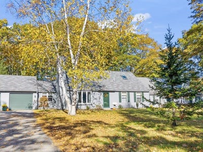 /international/us/31-willow-grove-road-brunswick-me-110120724557/