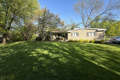 /international/us/248-s-brockway-street-palatine-il-110108344797/
