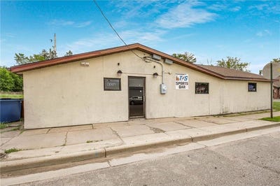 /international/us/109-n-6th-street-cameron-wi-110100124493/