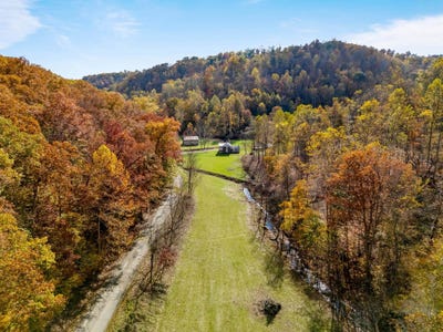 /international/us/1340-bowen-creek-road-salt-rock-wv-110103357775/