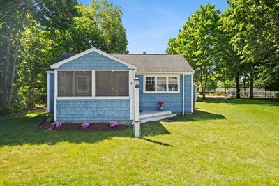 /international/us/111-hartford-rd-marshfield-ma-110108489365/