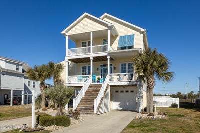 /international/us/127-sound-point-drive-harkers-island-nc-110105196060/