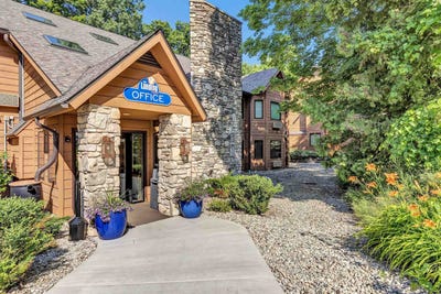 /international/us/7741-state-hwy-42-egg-harbor-wi-110100030207/