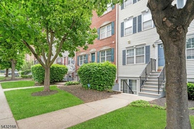 /international/us/151-w-market-st-newark-city-nj-110108013762/