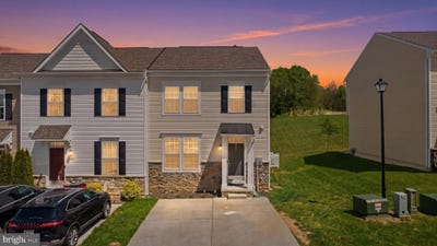/international/us/142-compound-circle-martinsburg-wv-110107554891/