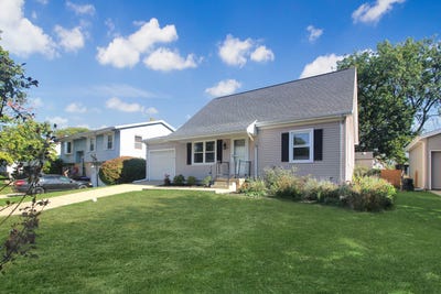 /international/us/1407-ridgeport-avenue-bloomington-il-110120694475/
