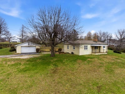 /international/us/1125-w-main-street-milton-wv-110106621244/