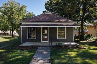 /international/us/320-s-8th-fredonia-ks-110120449396/