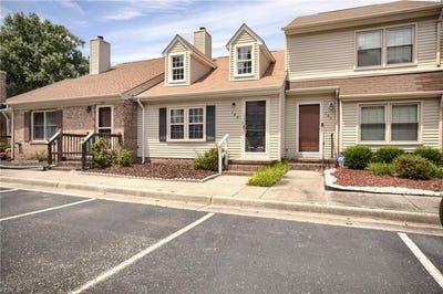 /international/us/105-beacon-way-newport-news-va-110108606145/