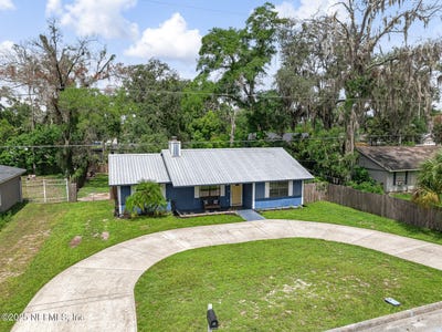 /international/us/1410-cleveland-avenue-palatka-fl-110100680376/