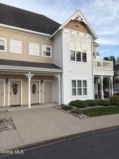 /international/us/806-heather-lane-altamont-ny-110109118547/