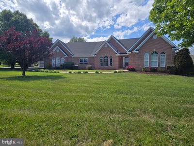 /international/us/300-tavistock-drive-winchester-va-110108682803/