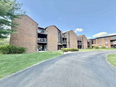 /international/us/2929-sunnyside-363d-rockford-il-110100704108/