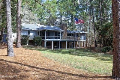 /international/us/101-running-brook-lane-west-end-nc-110097985747/