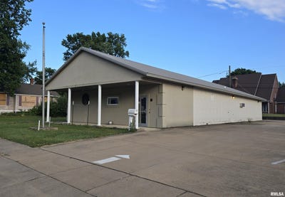 /international/us/320-derby-street-pekin-il-110100899547/