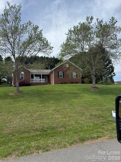 /international/us/186-chesterfield-drive-taylorsville-nc-110107253200/