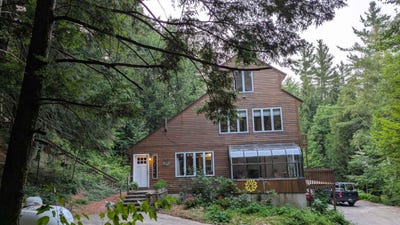 /international/us/34-hubbard-grove-road-shelburne-nh-110107964018/
