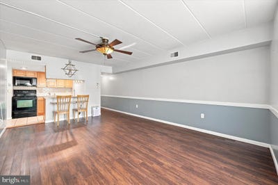 /international/us/233-township-line-road-elkins-park-pa-110109530276/