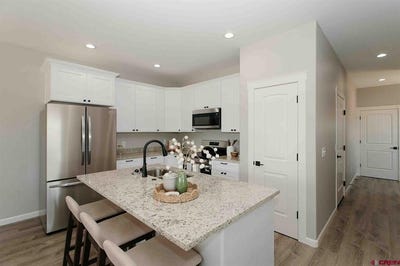 /international/us/740-e-star-court-montrose-co-110105311706/