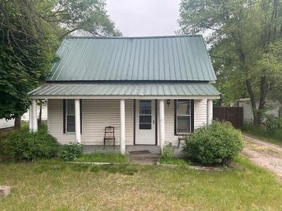 /international/us/844-n-oak-street-evart-mi-110100220733/?lang=en