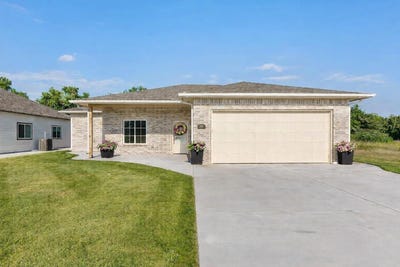/international/us/1208-stutzman-st-halstead-ks-110106721827/