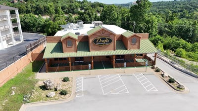 /international/us/2280-shepherd-of-the-hills-expressway-branson-mo-110108028038/