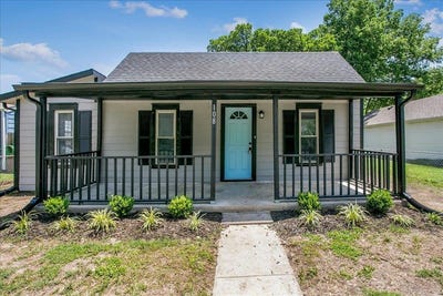 /international/us/108-s-chestnut-st-douglass-ks-110100306865/