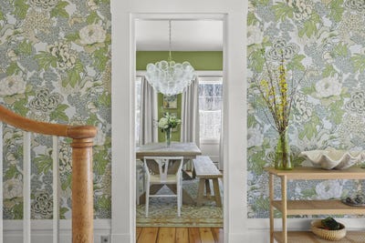 /international/us/710-county-road-pocasset-ma-110108479752/