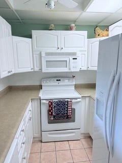 /international/us/1027-berkshire-b-deerfield-beach-fl-110106440115/