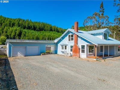 /international/us/19316-highway-42-myrtle-point-or-110100519297/