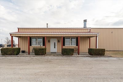 /international/us/26151-e-2500-n-road-lexington-il-110105938674/