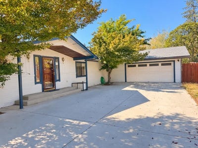 /international/us/1111-north-street-yreka-ca-110120466643/