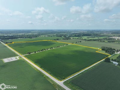/international/us/soccer-park-rd-at-napoleon-st-se-iowa-city-ia-110100853281/?lang=id