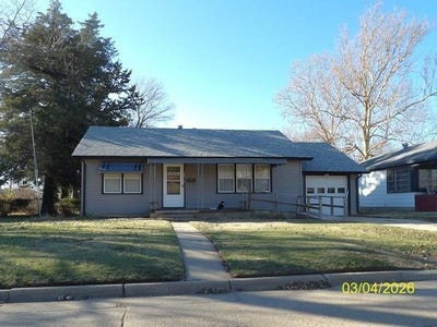 /international/us/215-s-garfield-ave-lyons-ks-110107200762/