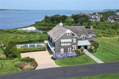 /international/us/178-carnegie-harbor-drive-portsmouth-ri-110108635971/