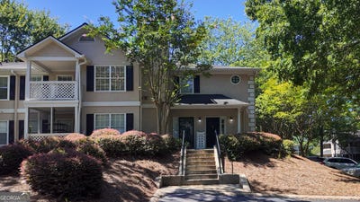 /international/us/904-peachtree-forest-terrace-peachtree-corners-ga-110110332716/