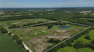 /international/us/track-2-se-240th-street-plattsburg-mo-110108959452/