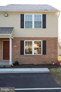 /international/us/3206-mill-lane-gordonville-pa-110108578768/