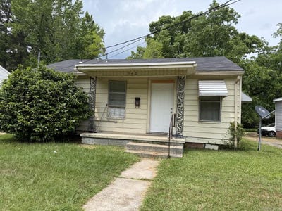 /international/us/18-properties-camden-ar-110108339274/
