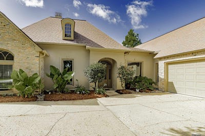 /international/us/40204-pelican-point-pkwy-gonzales-la-110101314685/